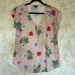 Express  V neck‎ floral  blouse